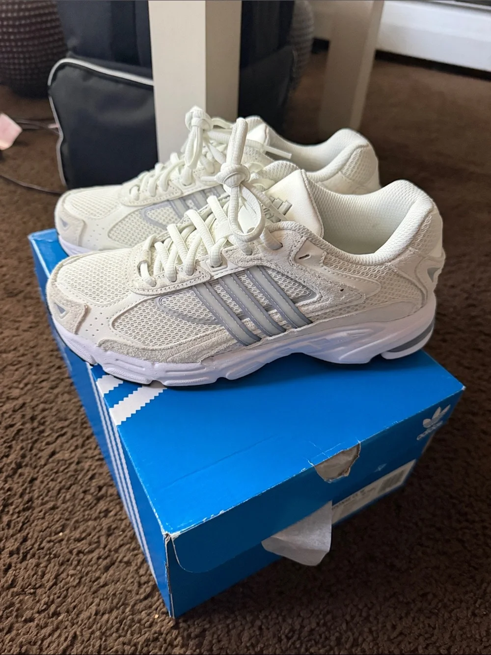 Adidas Response CL Women’s Cream/White Mesh Lace-Up Sneakers